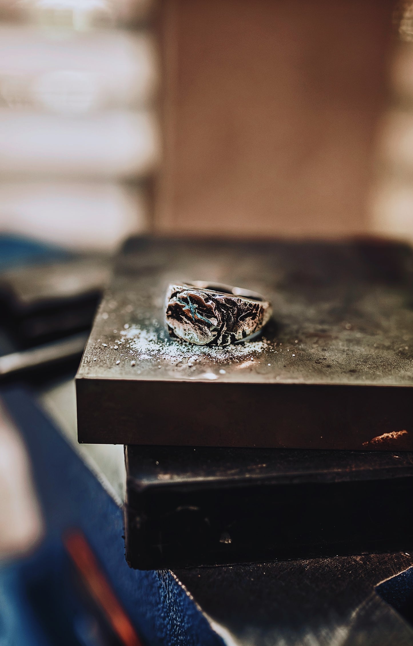 Men’s Signet Ring w/ Inlay